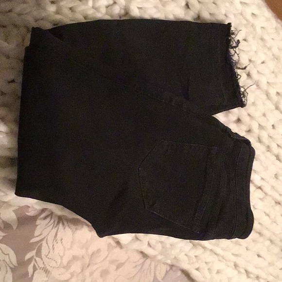 Gap women’s black jeans - Picture 2 of 3